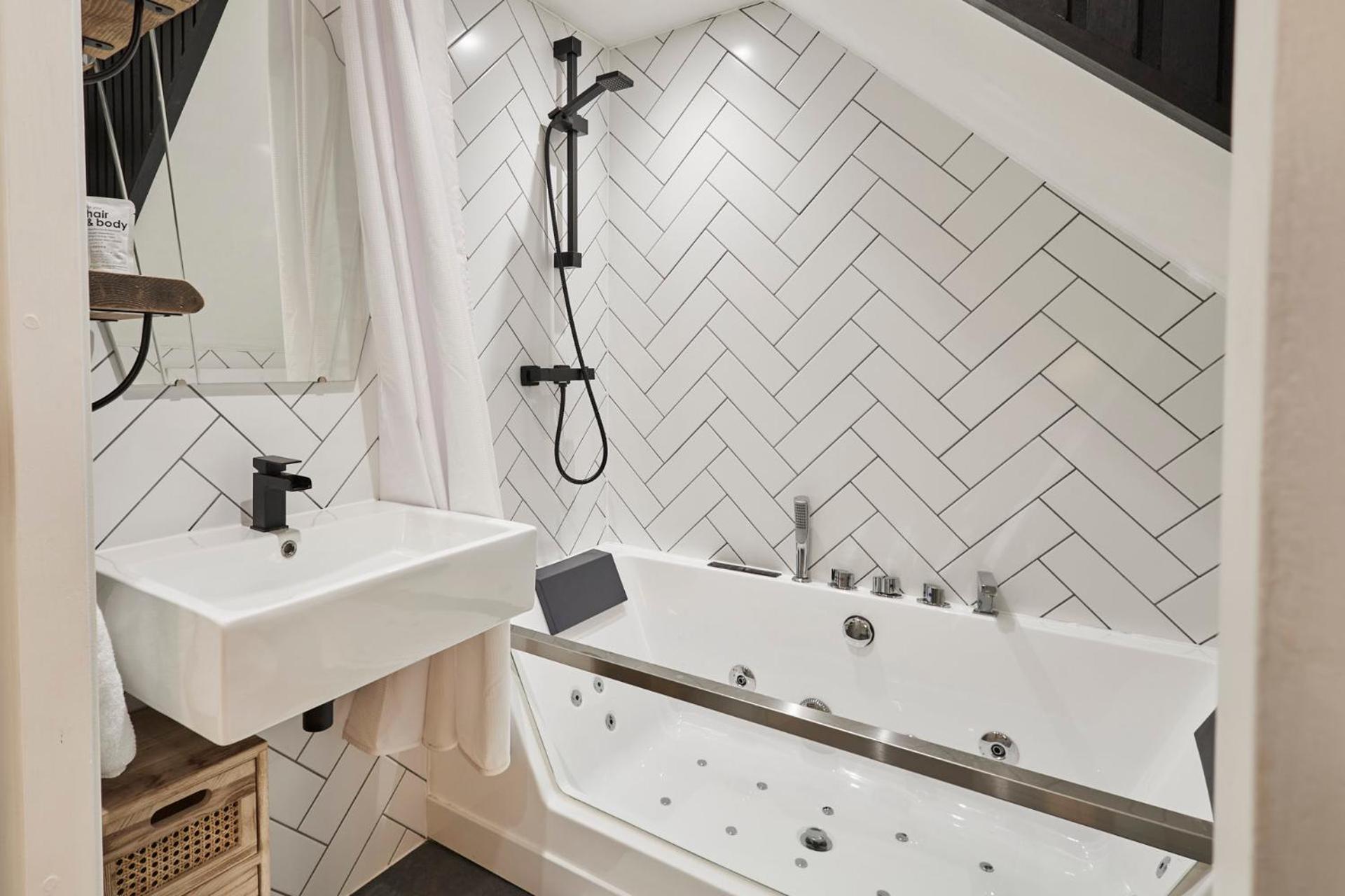 Host & Stay - Queen Square Hideaway Liverpool Exteriör bild